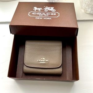 Coach women’s trifold leather wallet